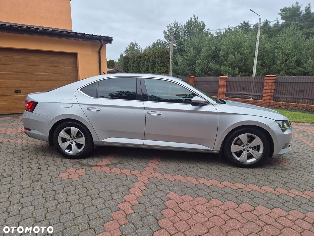 Skoda Superb 2.0 TDI Ambition - 3