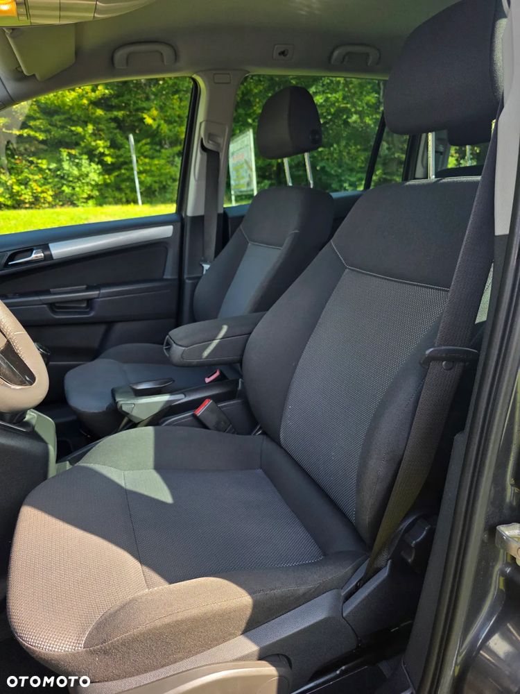 Opel Zafira 1.7 CDTI Essentia - 18