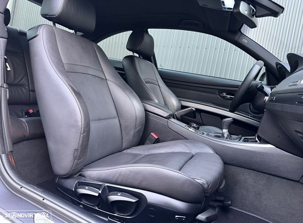 BMW 320 d Coupe - 12