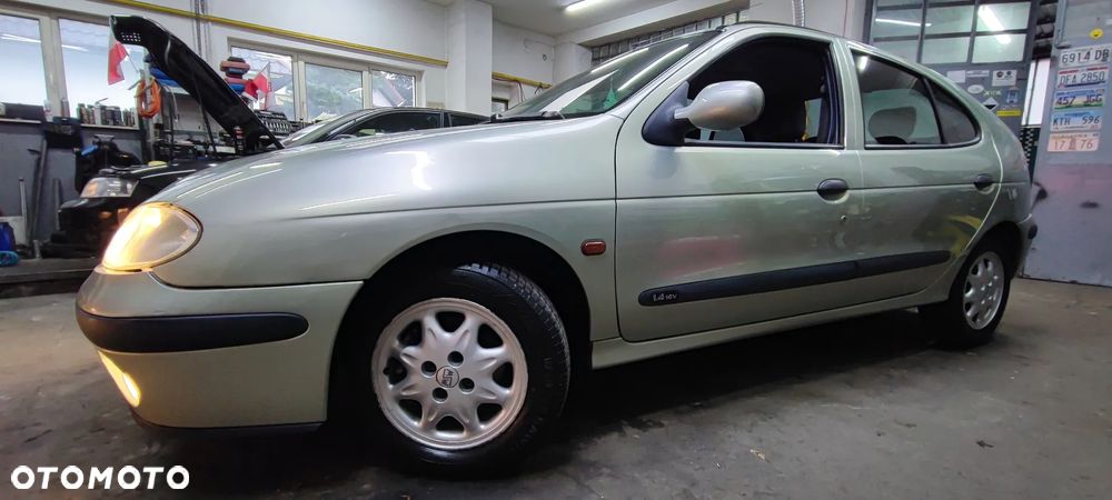 Renault Megane 1.4 Confort Privilege - 2