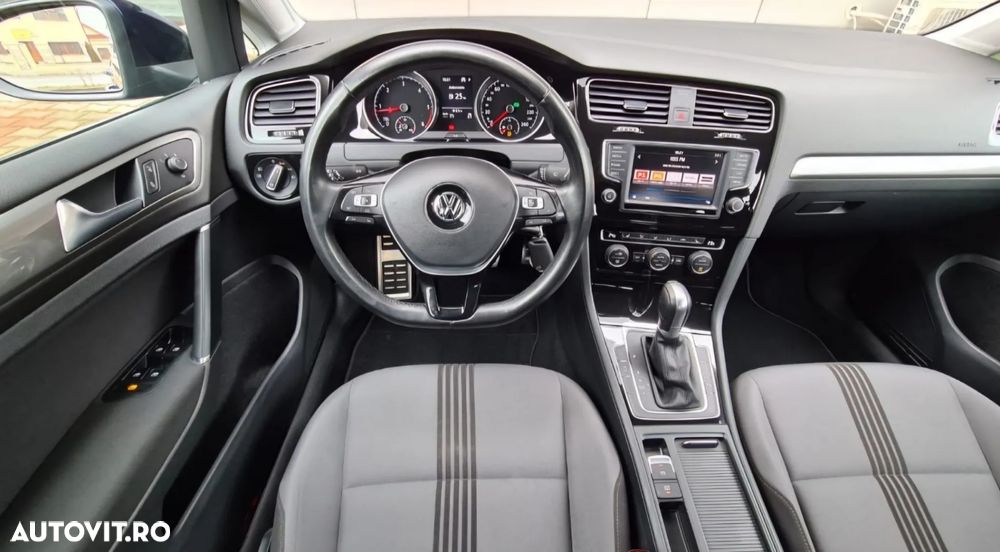 Volkswagen Golf 1.6 TDI DSG Highline - 1