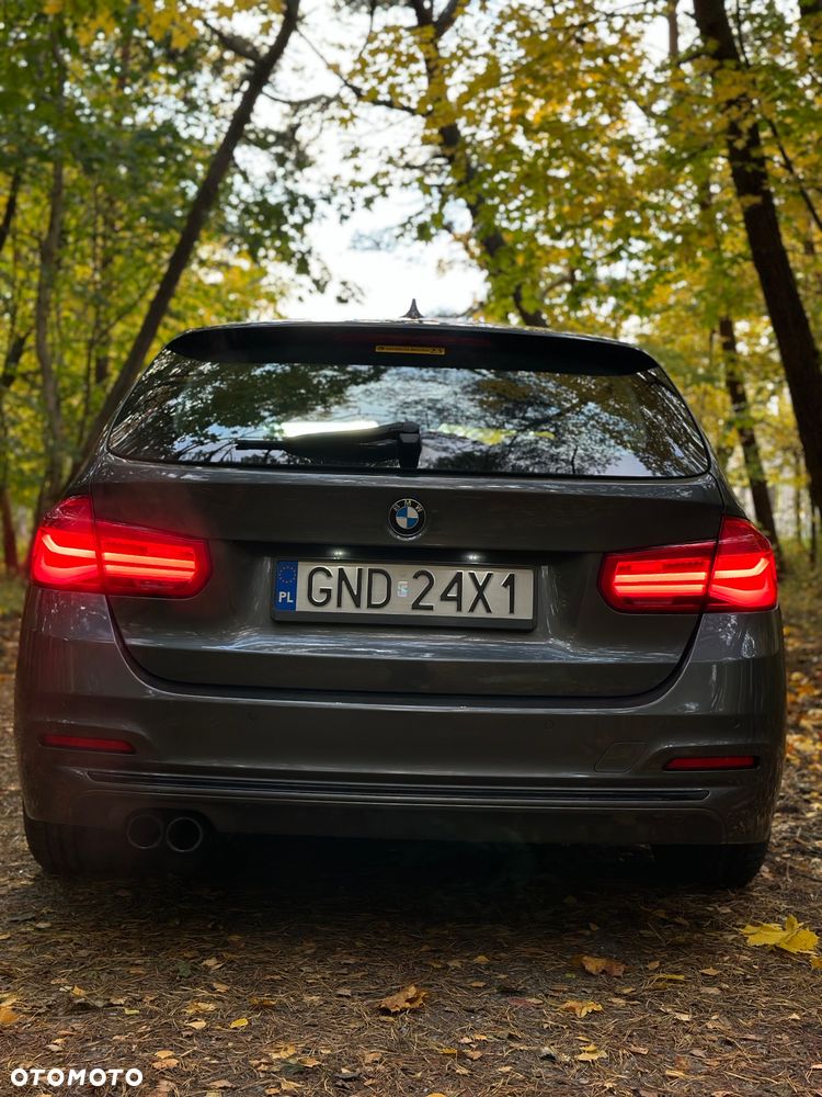 BMW Seria 3 320d Luxury Line - 12