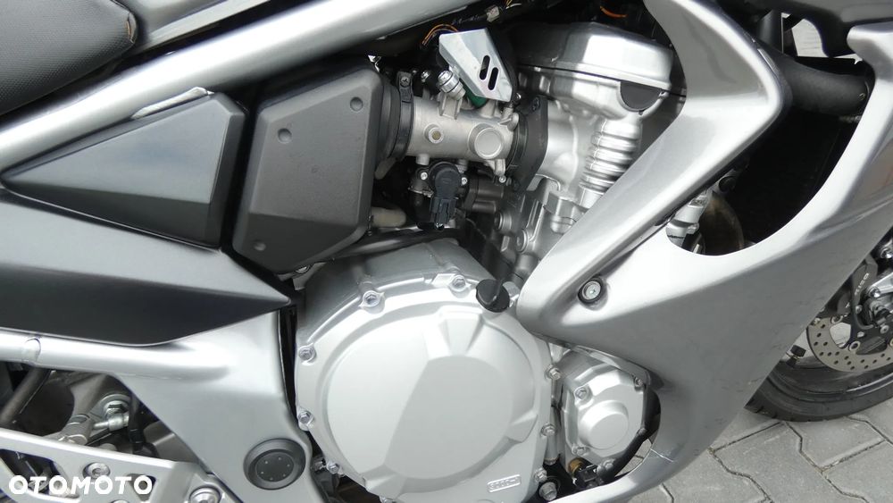 Suzuki Bandit - 18