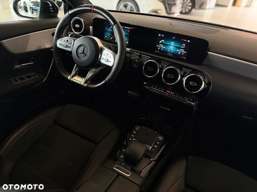 Mercedes-Benz Klasa A 35 AMG 4-Matic 7G-DCT - 9