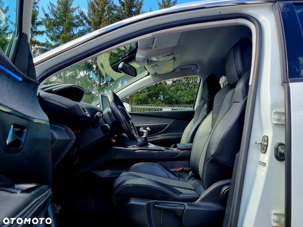 Peugeot 5008 1.5 BlueHDi Allure S&S - 9