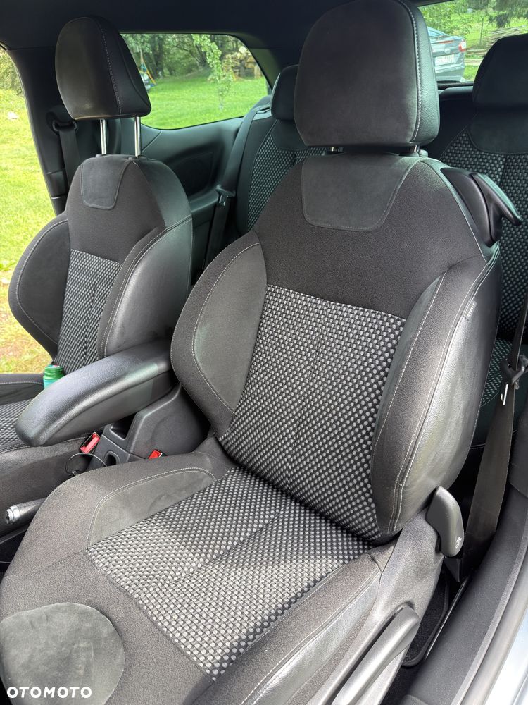 Citroën DS3 1.6 HDi SoChic - 12