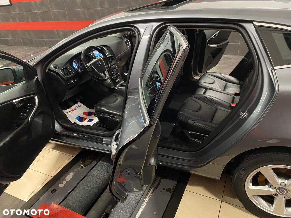 Volvo V40 D2 Linje You - 19