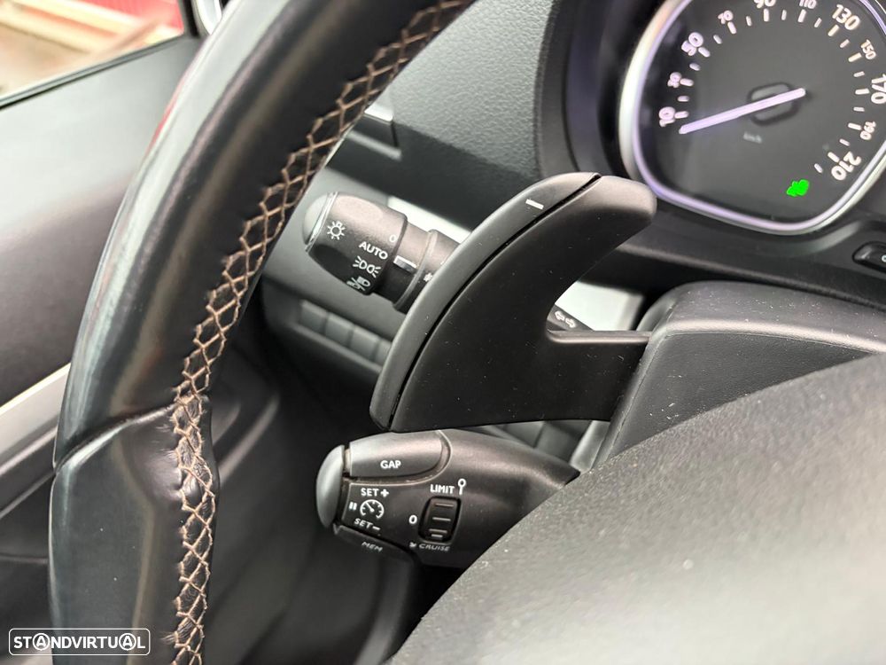 Peugeot Traveller 2.0 BlueHDi L1H1 Allure Compact EAT8 - 40