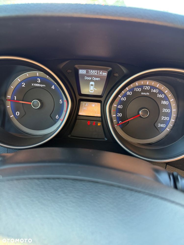 Hyundai i30 blue Kombi 1.6 CRDi YES Gold - 18