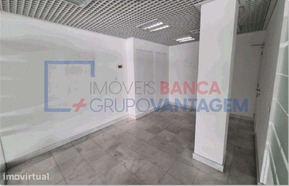 Loja/Escritório de Grande Dimensão em Vagos | 426 m² | Ideal para ... - Grande imagem: 5/6