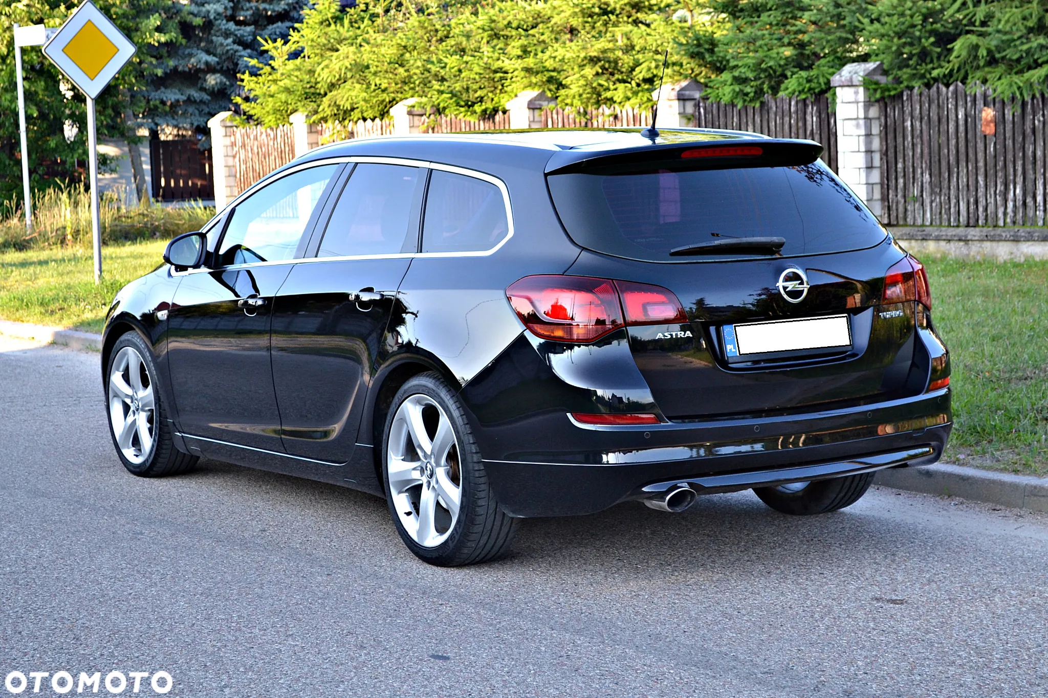 Opel Astra 1.6 Turbo Sport - 9