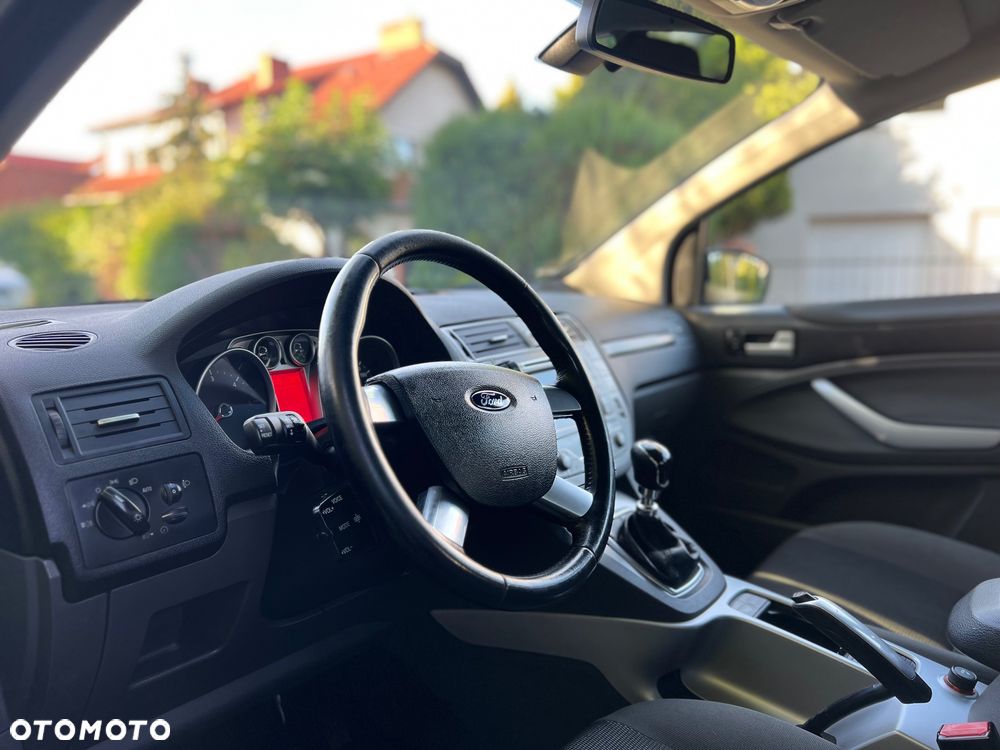 Ford Kuga 2.0 TDCi 4x4 Titanium - 30