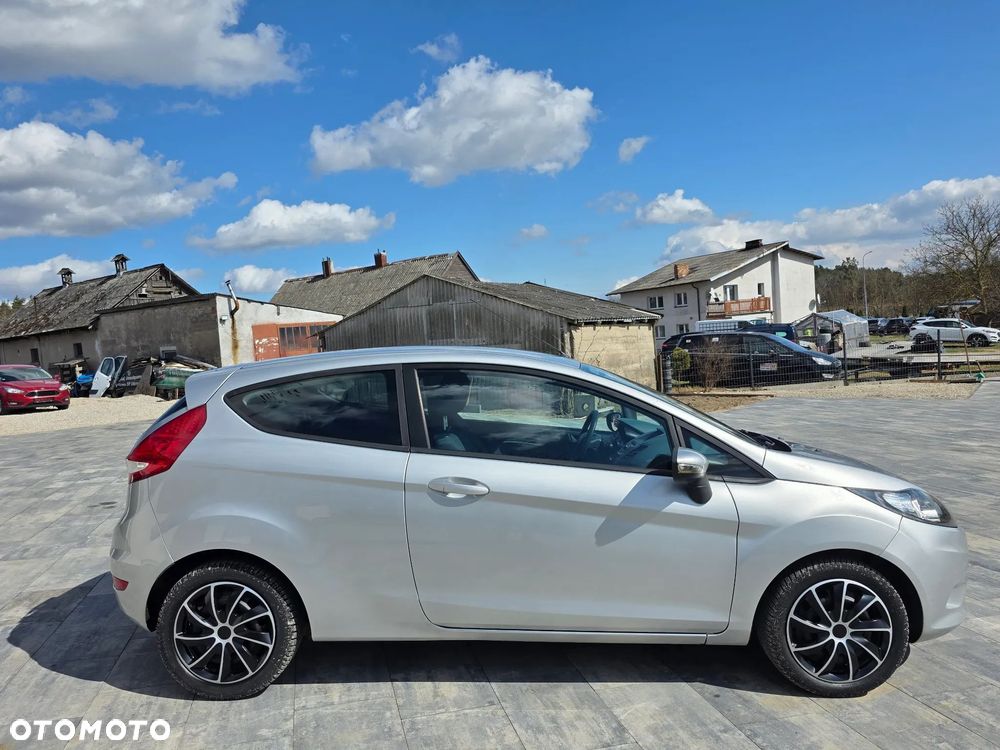 Ford Fiesta 1.25 Trend Edition - 37