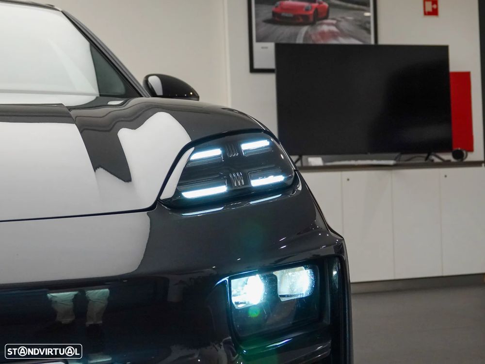 Porsche Macan Electric Turbo - 14