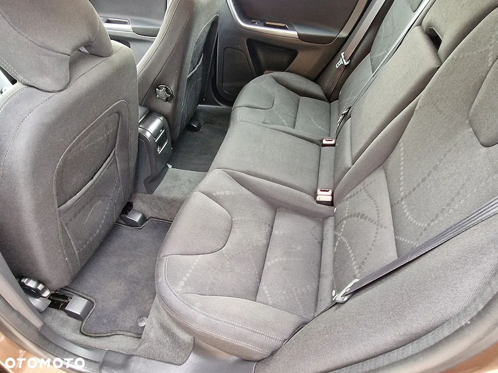 Volvo XC 60 2.4D AWD - 10