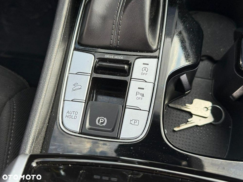 Hyundai Tucson 1.6 T-GDi 48V-Hybrid 2WD DCT Select - 26