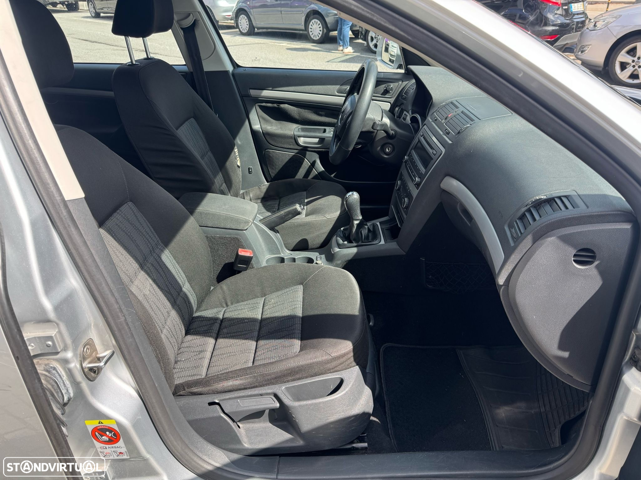 Skoda Octavia Break 1.6 TDi Sportline - 10