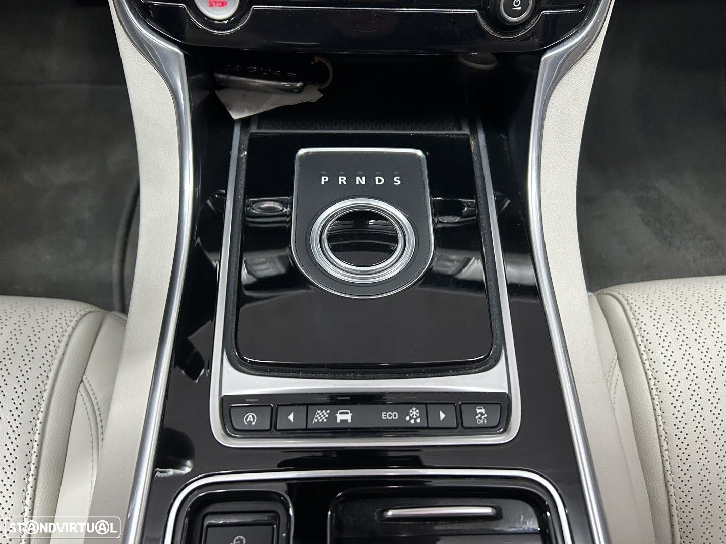 Jaguar XF 2.0 D Prestige Aut. - 12