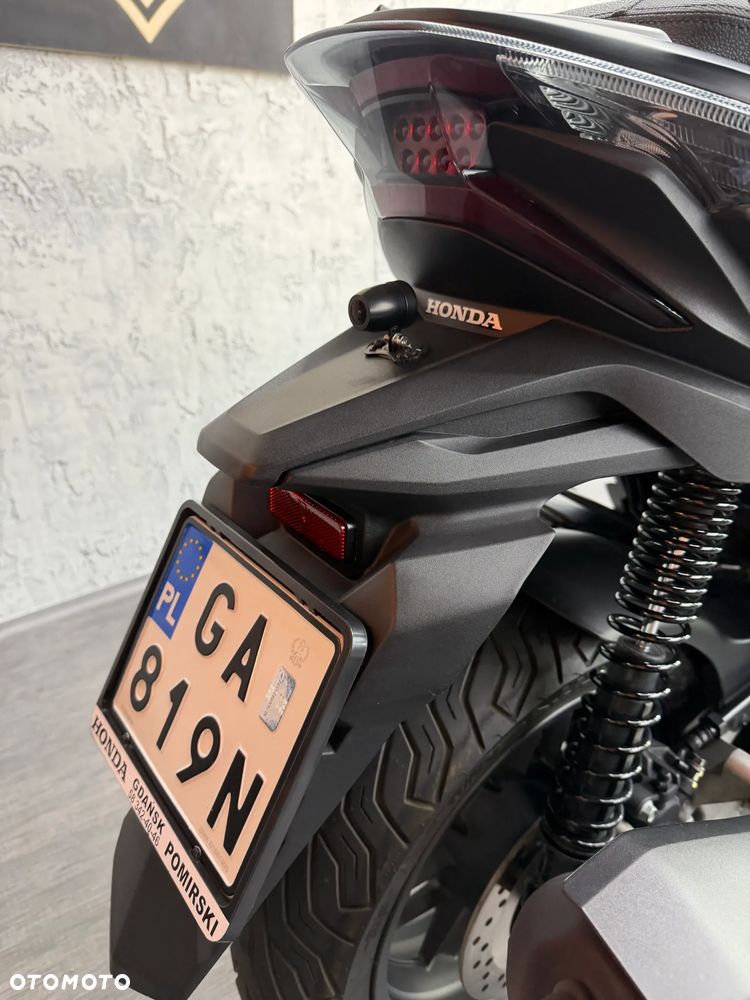 Honda NSS - 19
