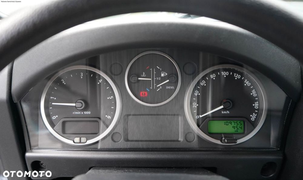 Land Rover Defender - 20