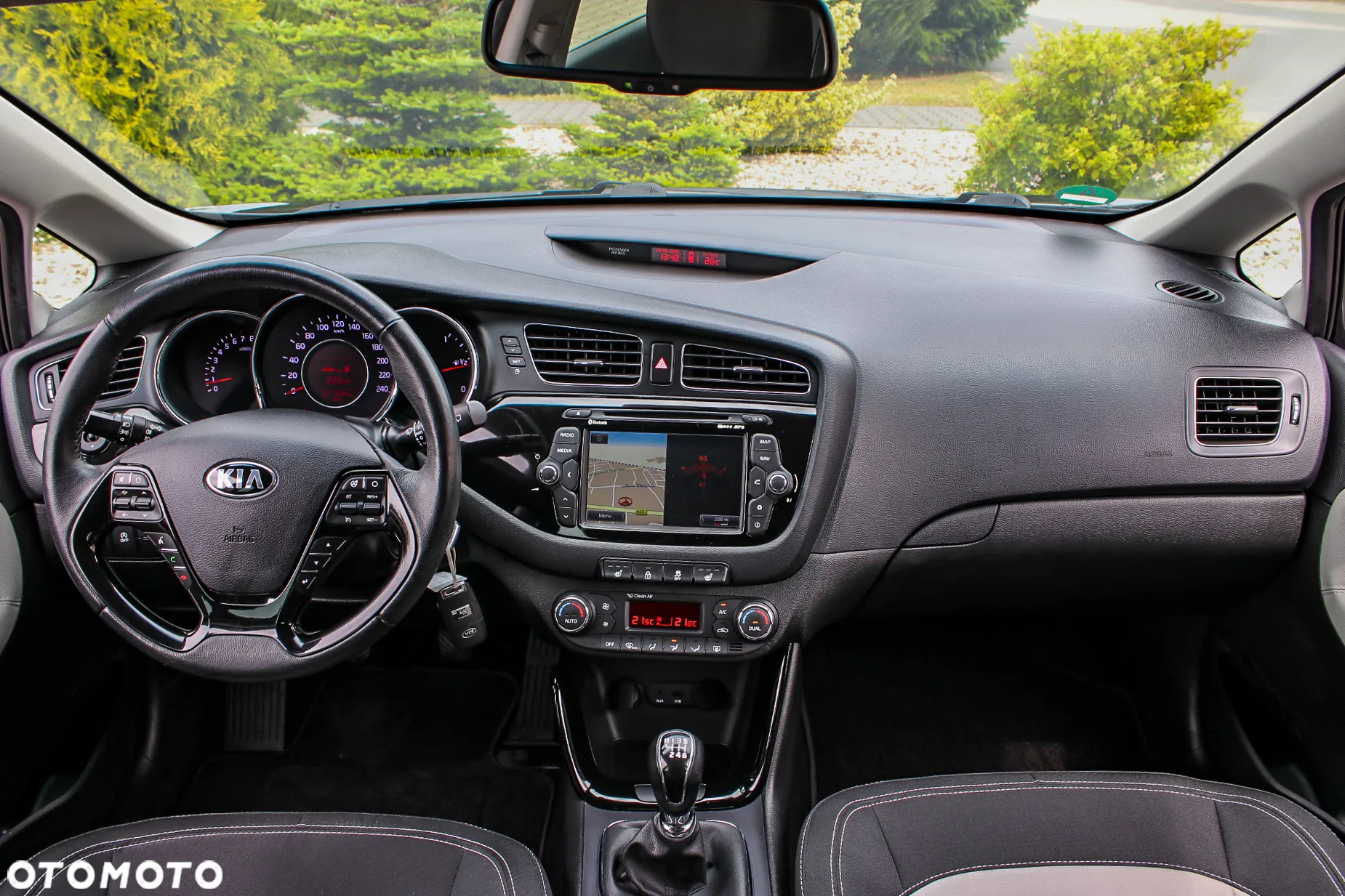 Kia Ceed 1.6 GDI Dream Team Edition - 18