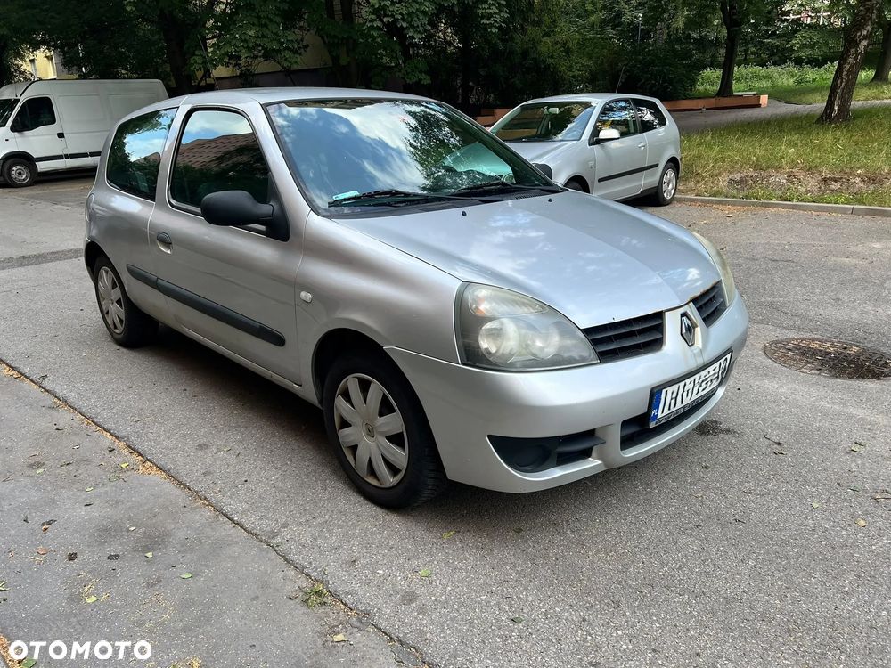 Renault Clio 1.2 16V Campus - 1