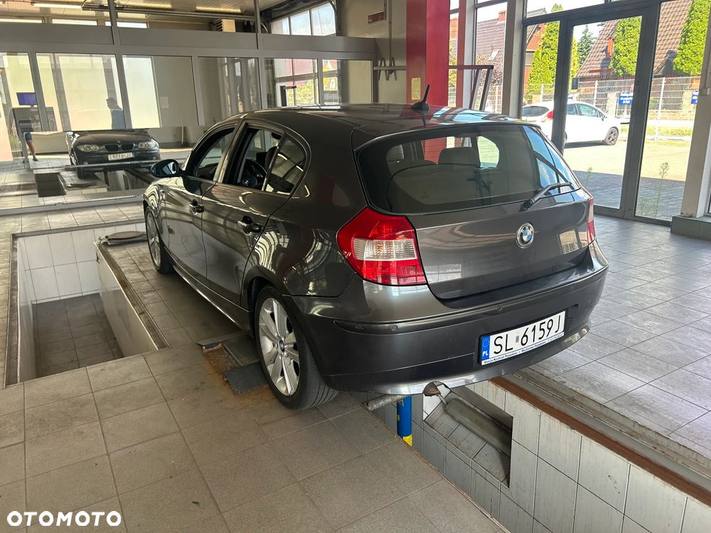 BMW Seria 1 120d DPF - 5