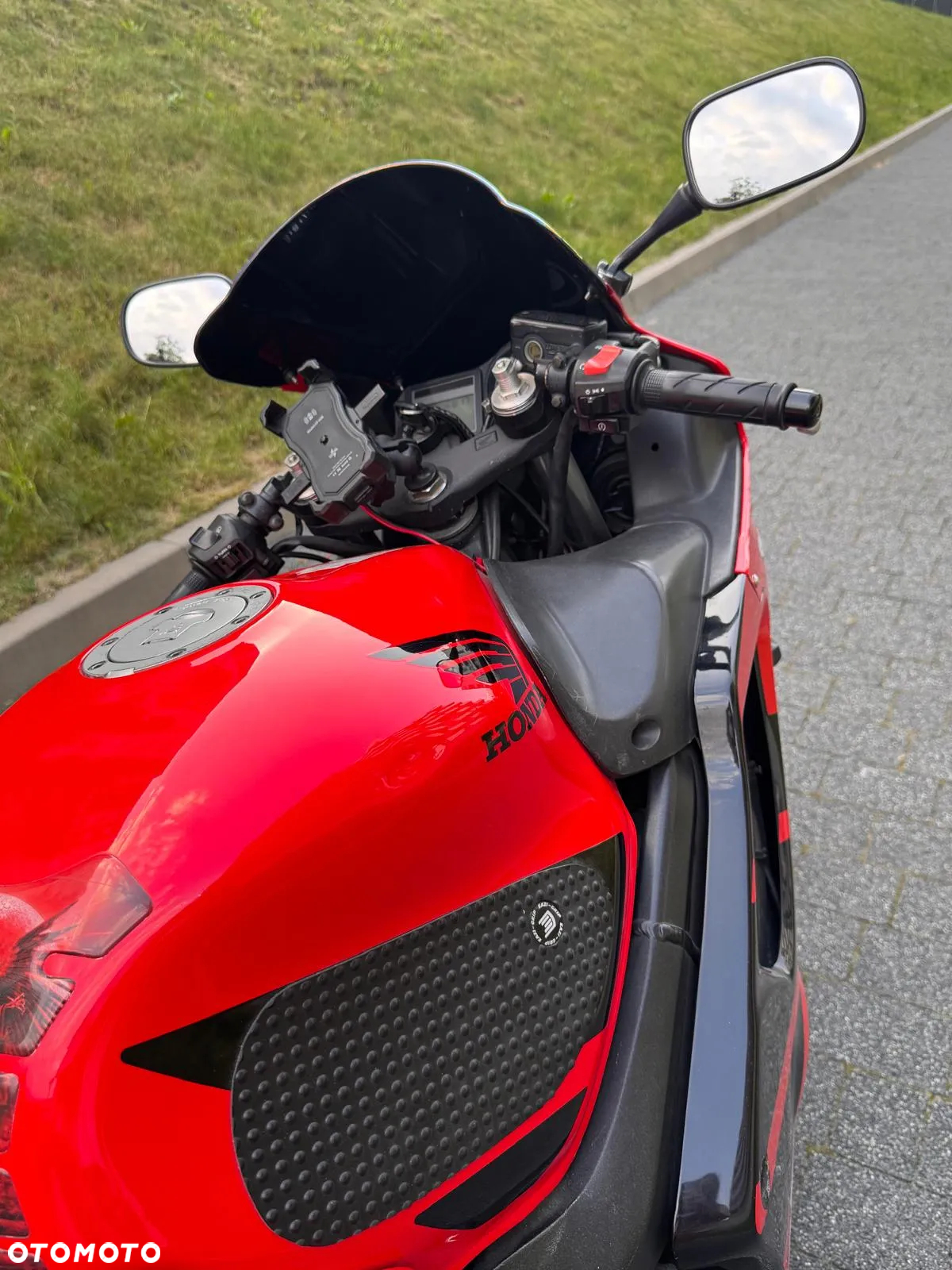 Honda CBR - 14