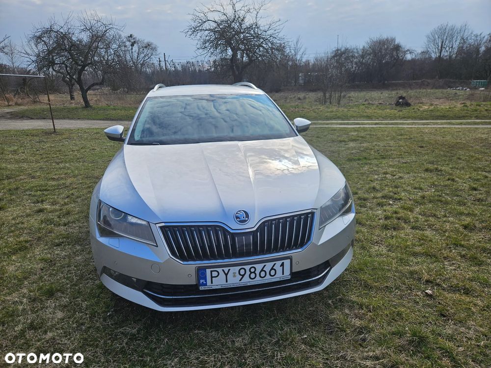Skoda Superb 2.0 TDI SCR Ambition DSG - 2