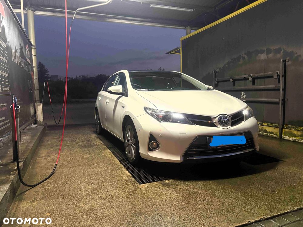 Toyota Auris 1.8 Hybrid Executive - 5