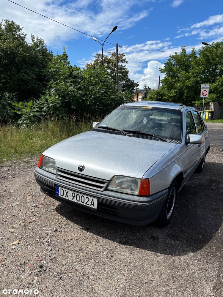 Opel Kadett 1.4 GL - 1