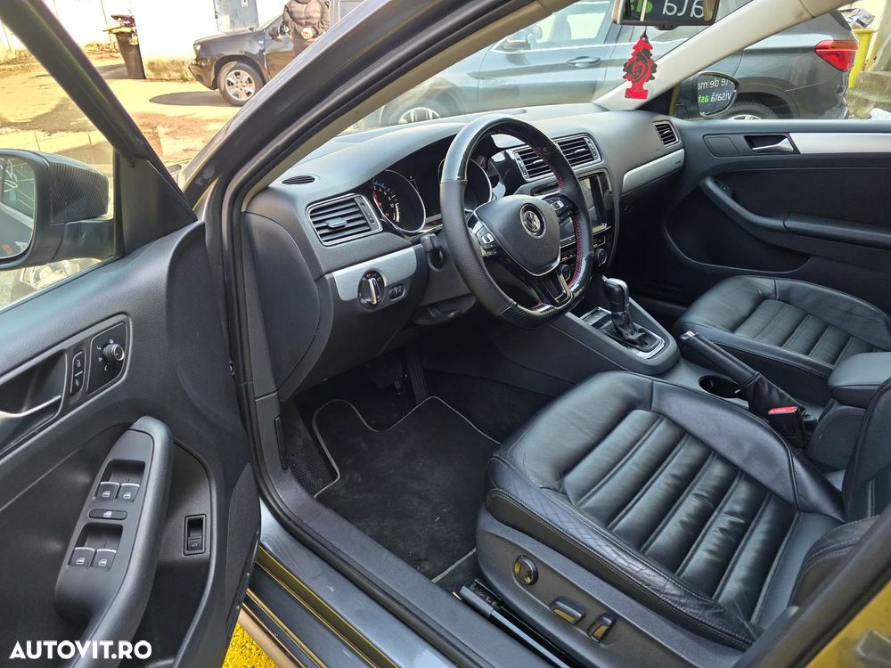 Volkswagen Jetta 1.4 DSG Highline - 8