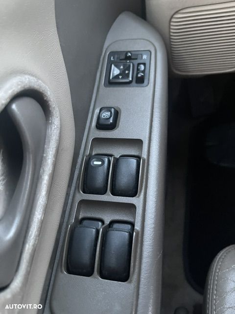 Mitsubishi Pajero - 31