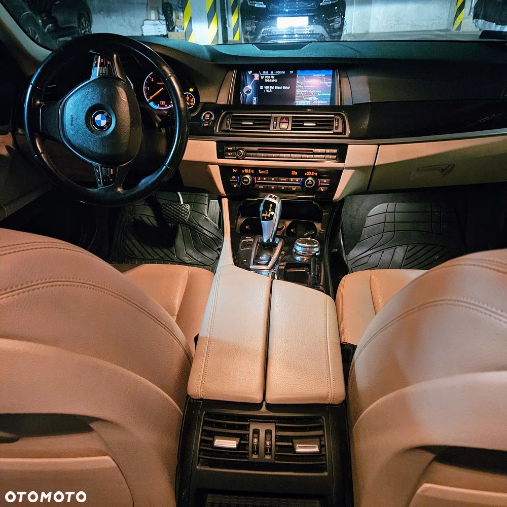 BMW Seria 5 520d - 13
