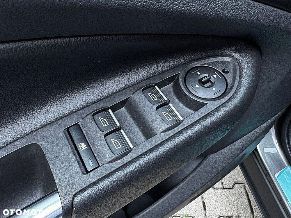 Ford Kuga - 19