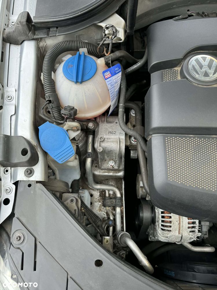 Volkswagen Passat 1.6 Exclusive - 6