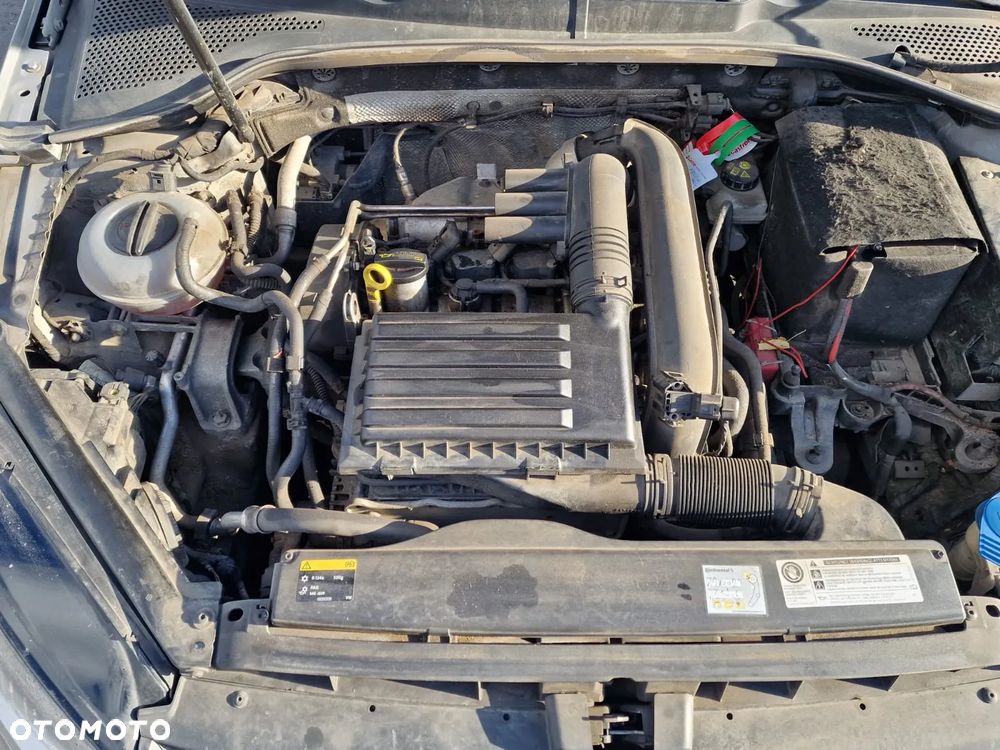 Volkswagen Golf 1.4 TSI BMT Highline - 12