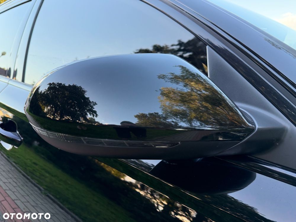 Audi A6 Avant 2.0 TDI Ultra DPF S tronic - 28