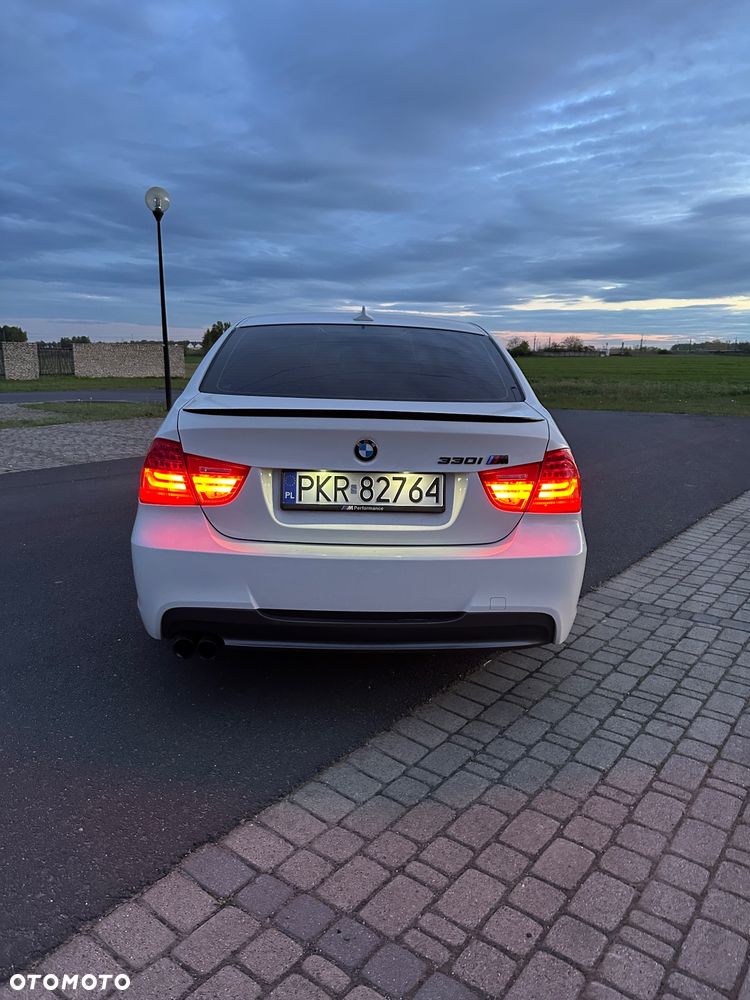 BMW Seria 3 325i Edition Sport - 4