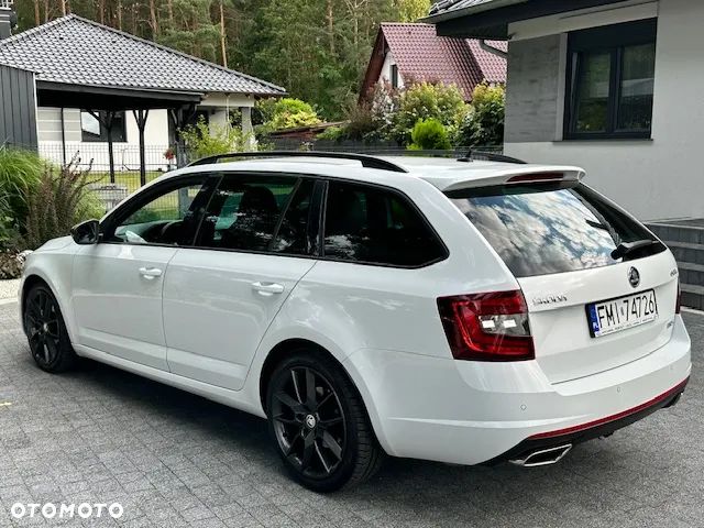 Skoda Octavia Combi 2.0 TDI RS - 7
