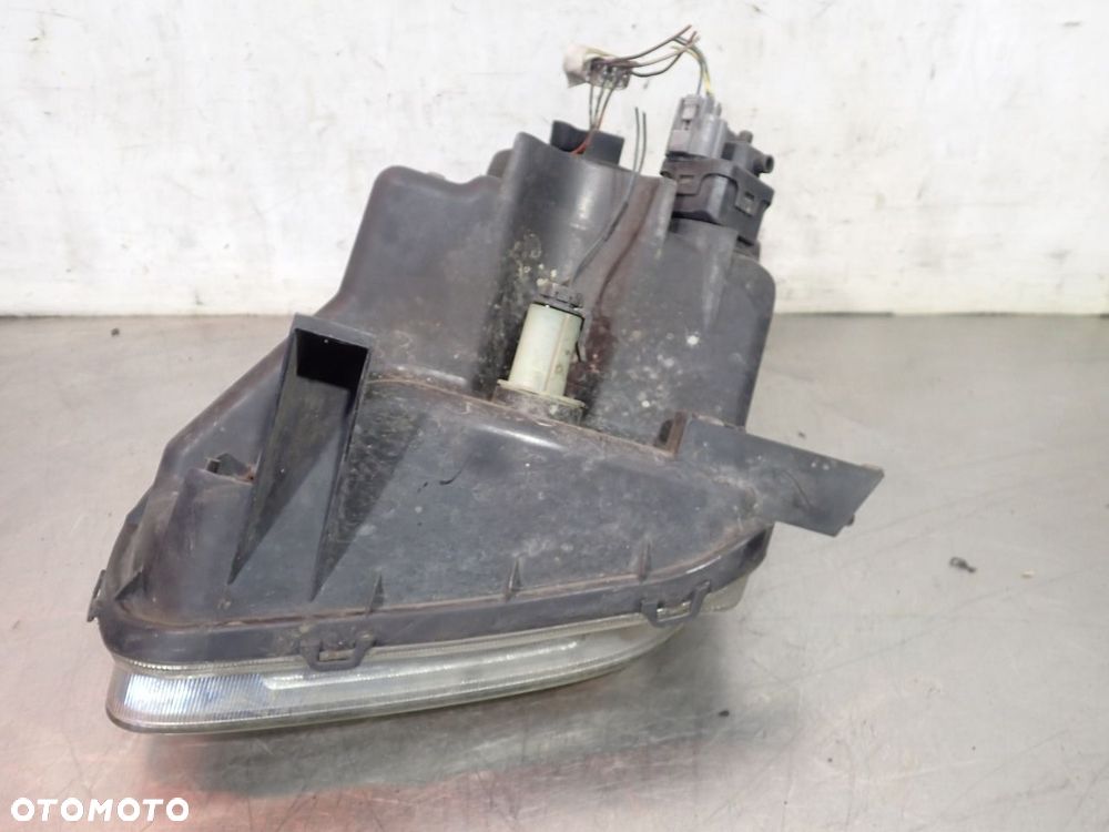 LAMPA PRAWA PRZEDNIA SUZUKI IGNIS - 3