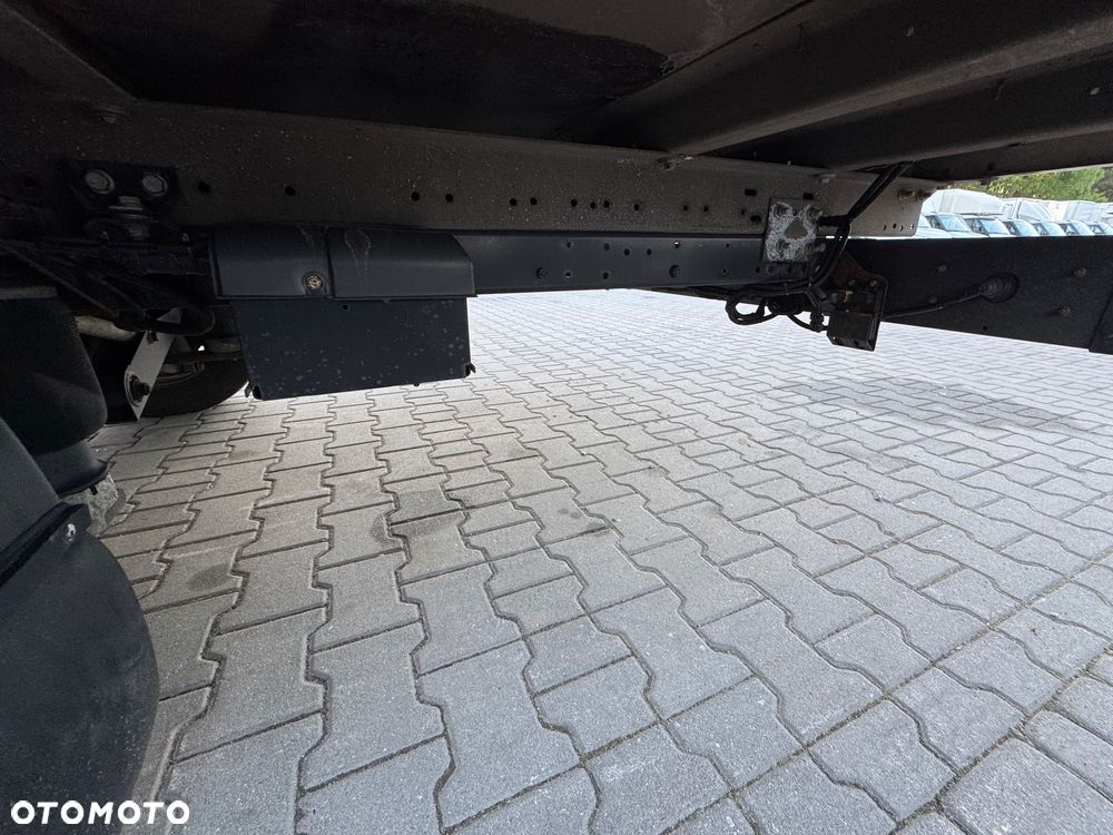 Iveco DAILY 35S14 35C18 50C15 50C17 35C14 35C15 35C17 35C18 70C17 72C15 70C18 - 12