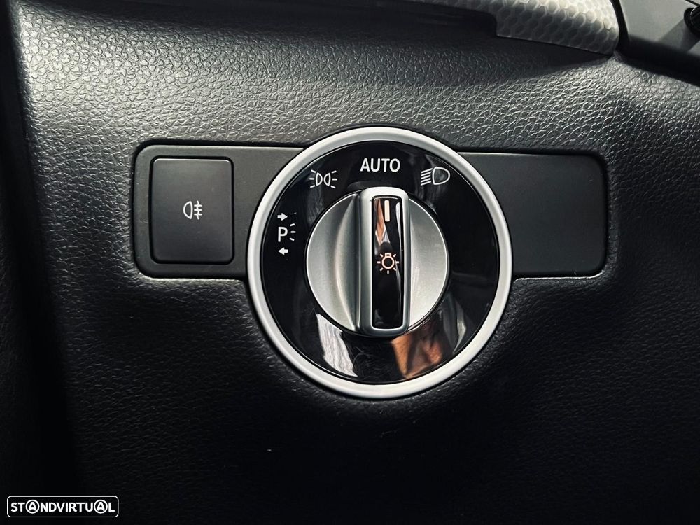 Mercedes-Benz B 180 CDI BlueEFFICIENCY Aut. - 30
