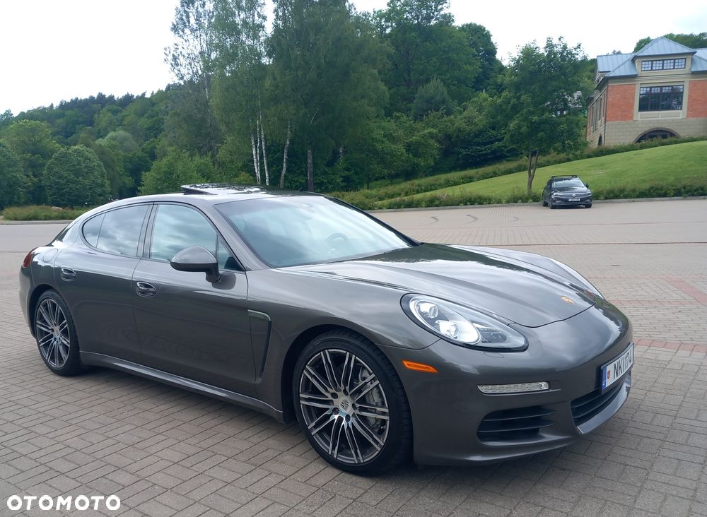 Porsche Panamera S - 2