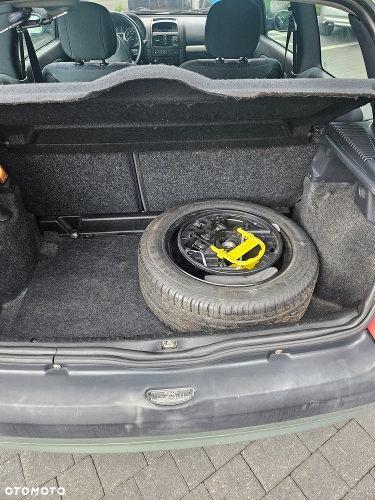 Renault Clio 1.4 16V Dynamique - 11
