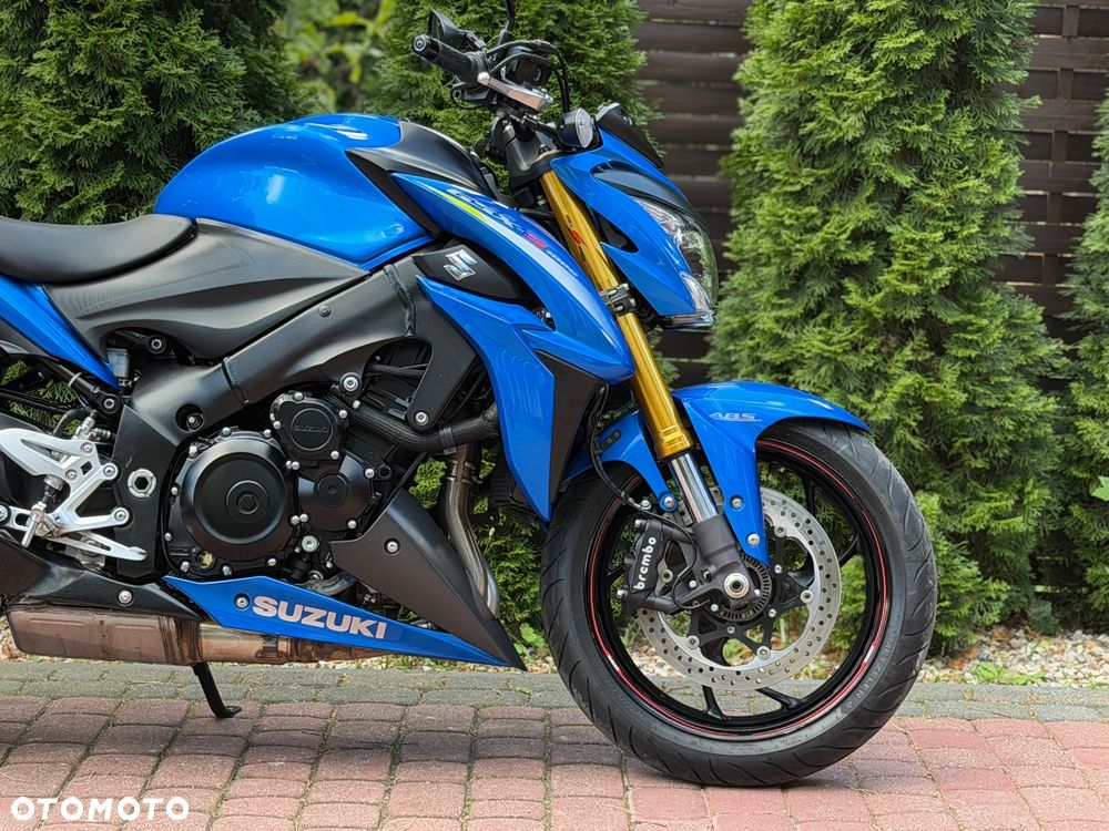 Suzuki GSX - 10