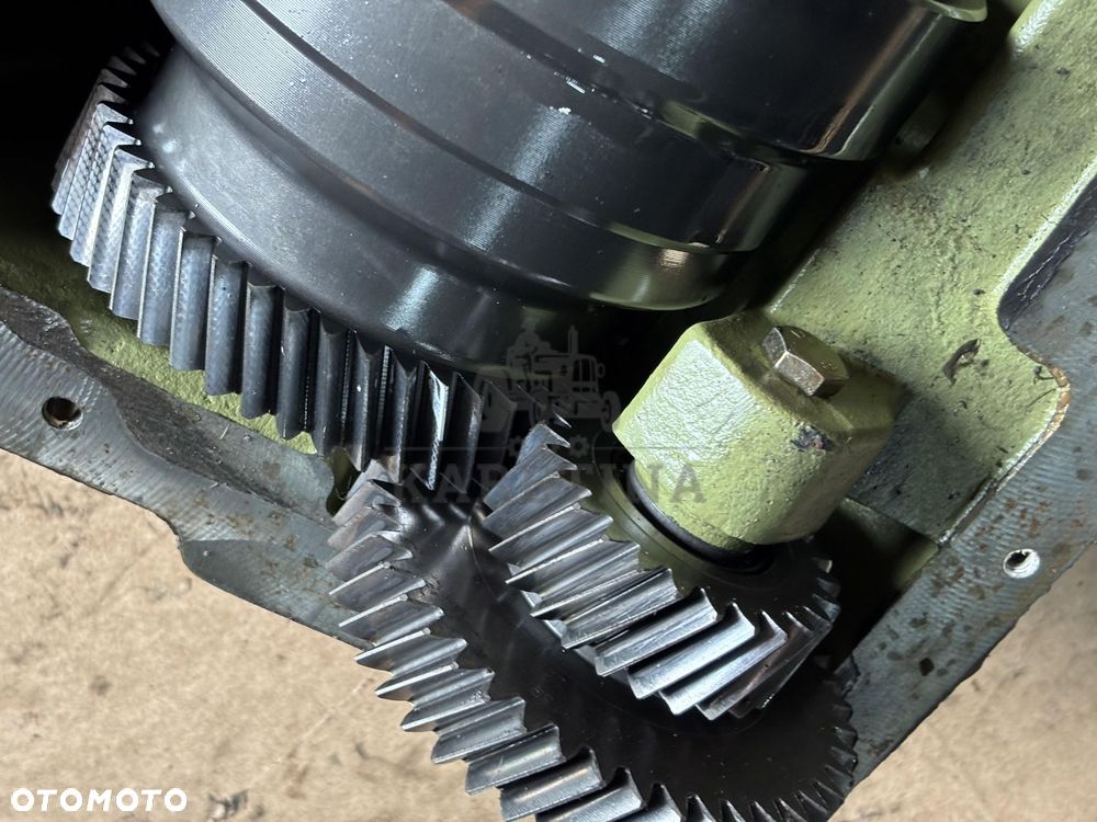 John Deere 6830  Przystawka Przedniego Napędu L170424 L170425 L171756 L170426 - 6