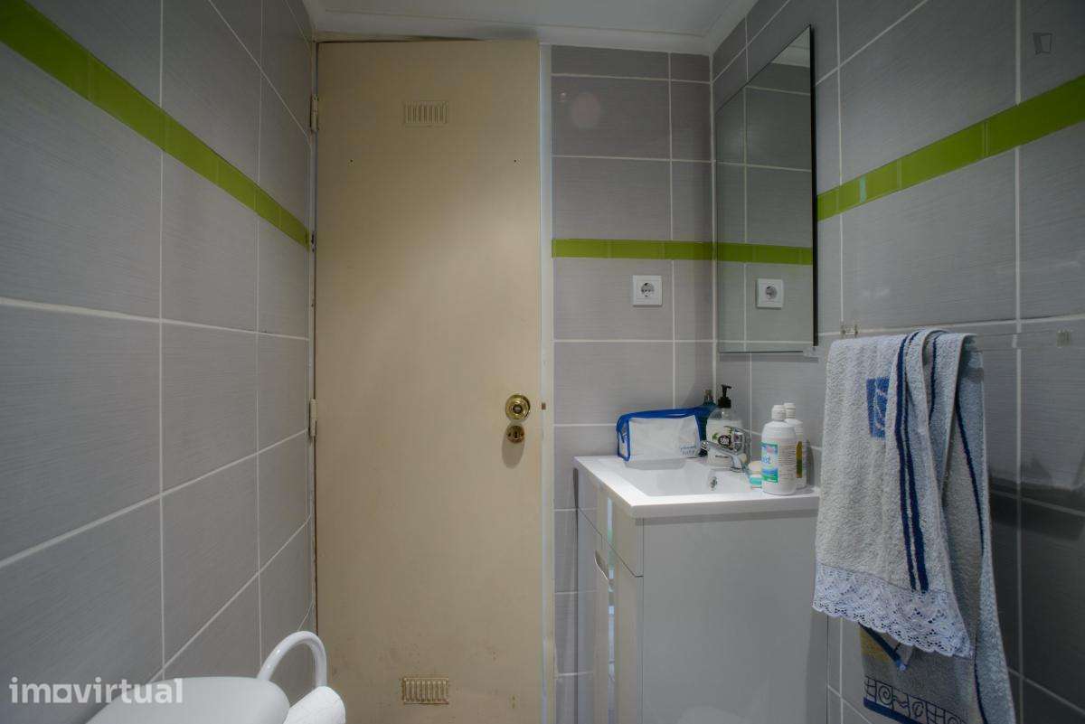 Quarto - localizado em Alameda Lisbon - Grande imagem: 3/32