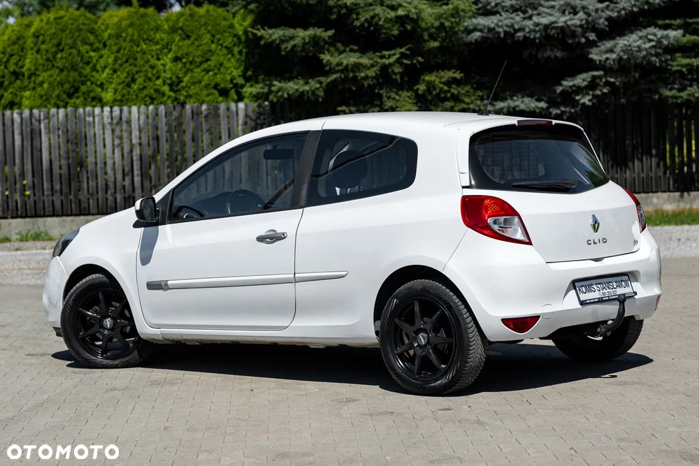 Renault Clio 1.5 dCi Luxe Dynamique - 14
