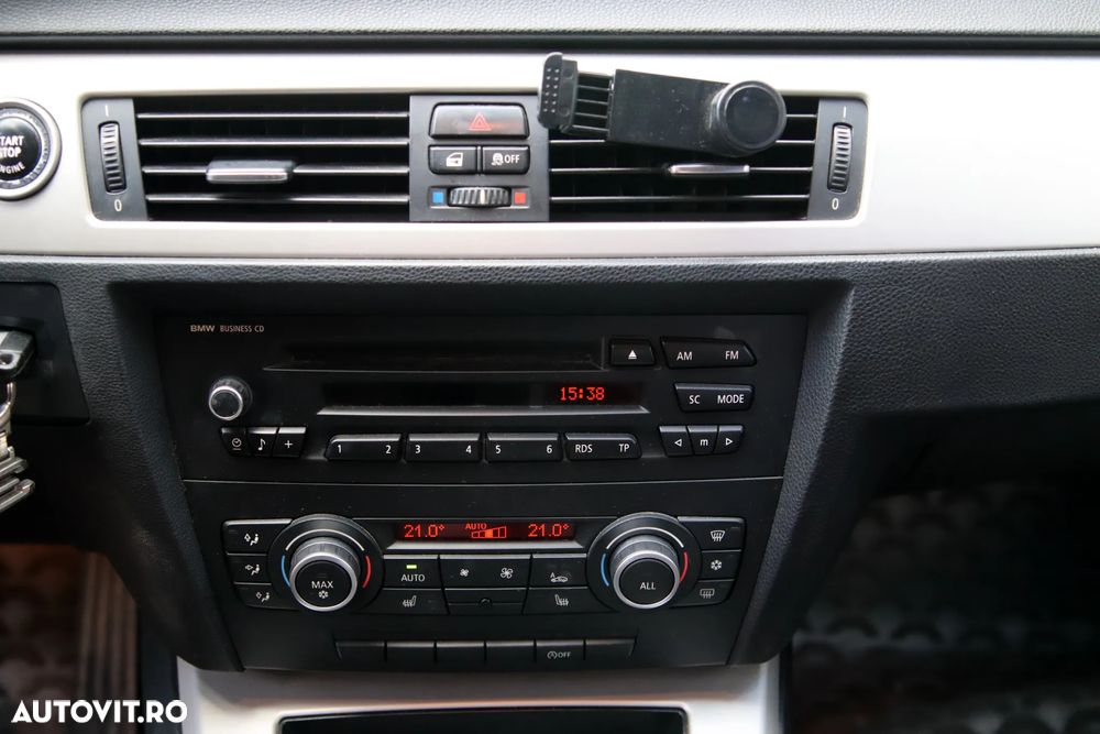 BMW Seria 3 318d - 37